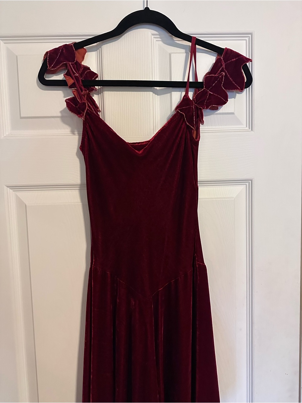 90s Vintage Velvet Cowl Midi Dress with Ivy Leaf Straps in Burgundy - Picture 4 of 5